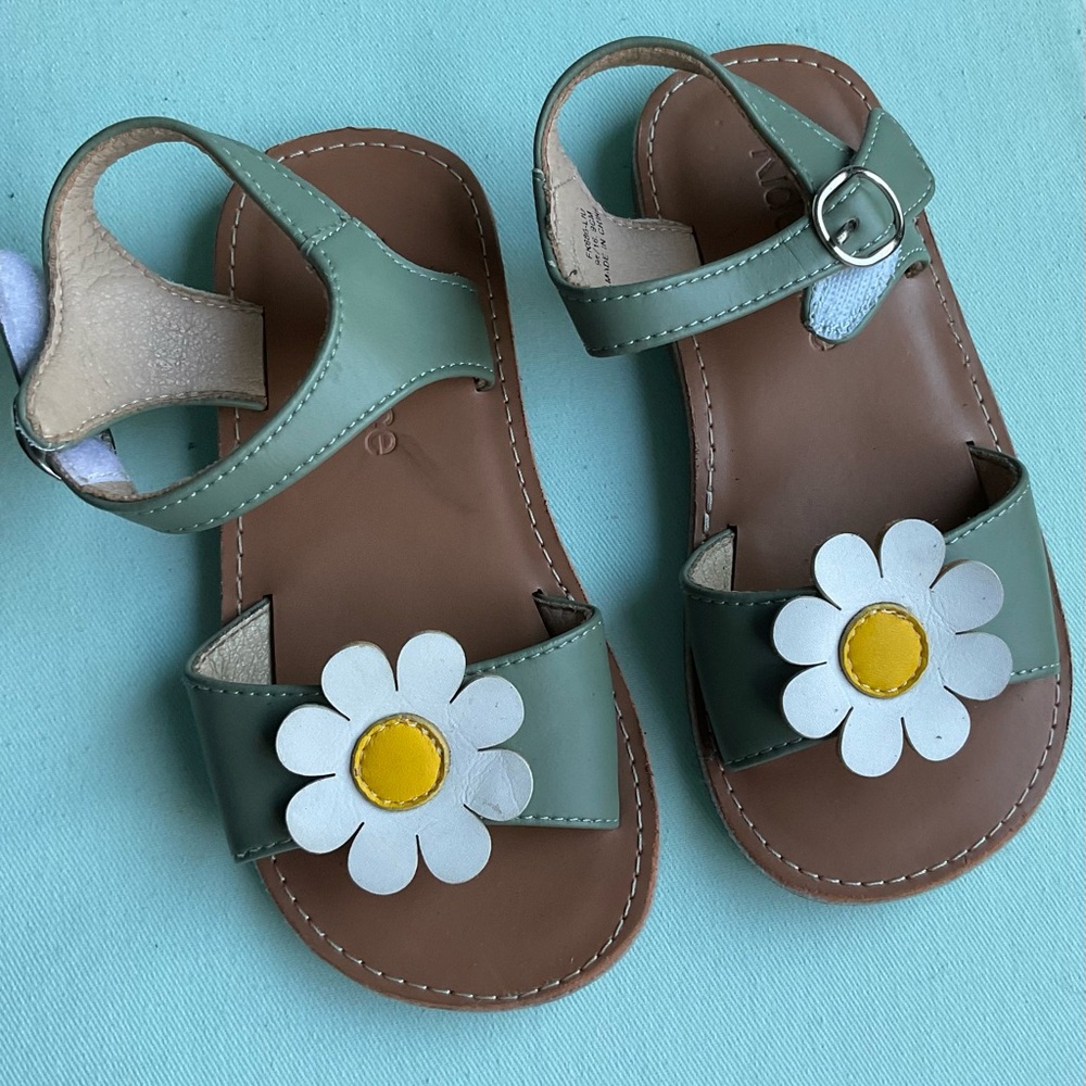Kiderence - Toddler Girls Slides Sandals w/ Flower - Size: US 10 - 16.9cm